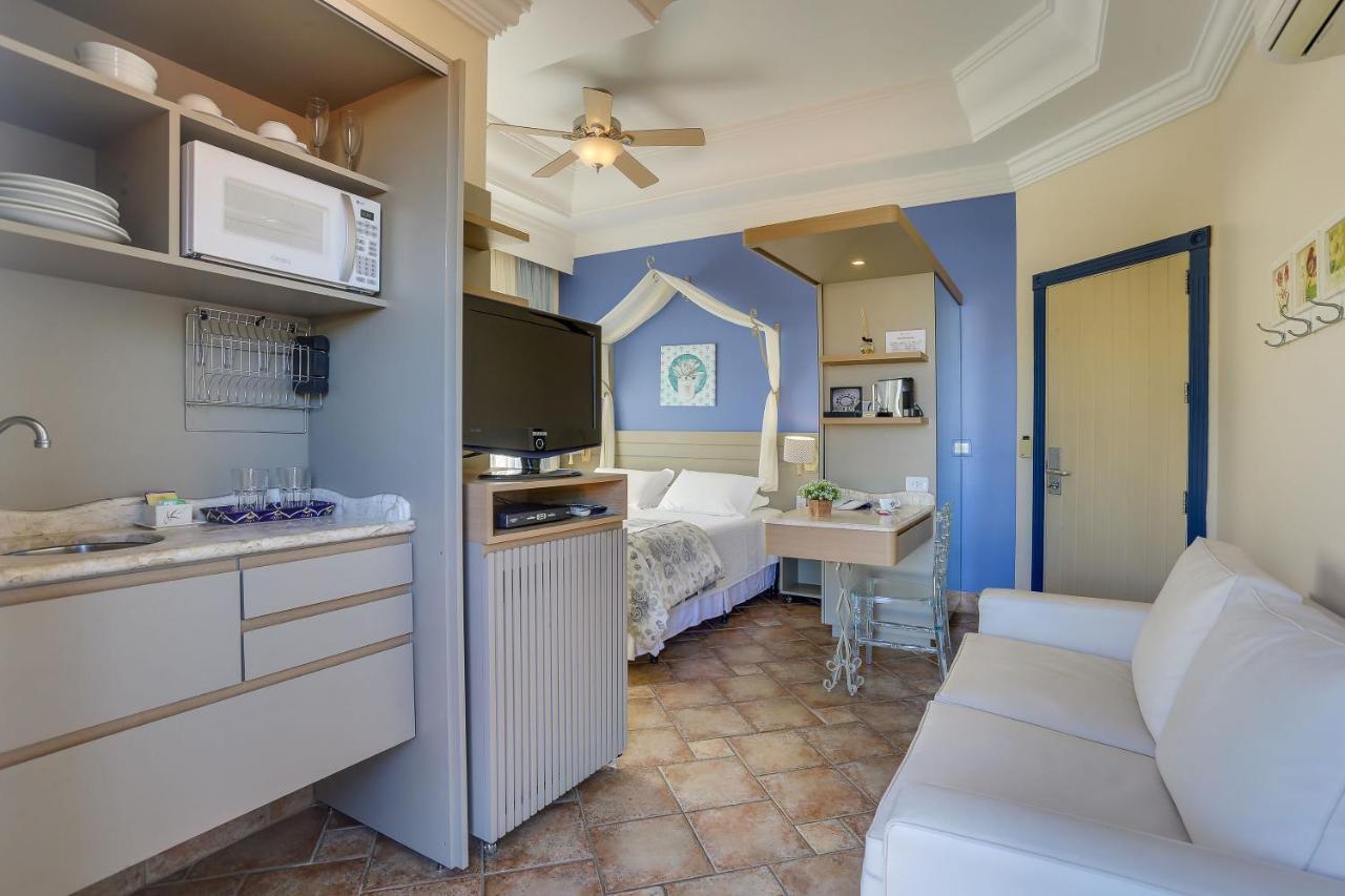 Suite Blue Tower,1270048972:JPEG